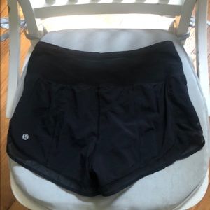 Lululemon mind over miles shorts - sz 2 - black